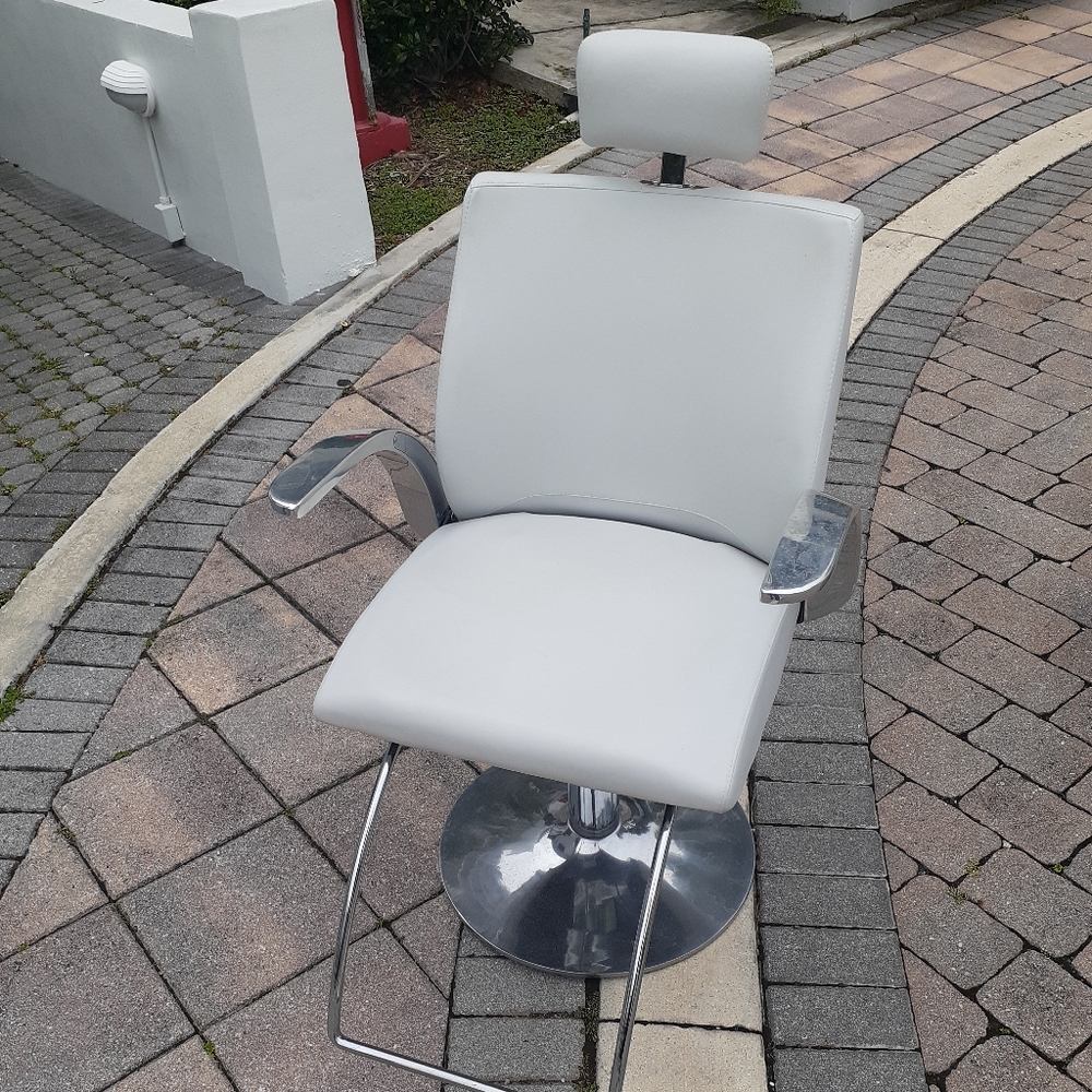 Maletti Nilo Recicling Make up chair with base